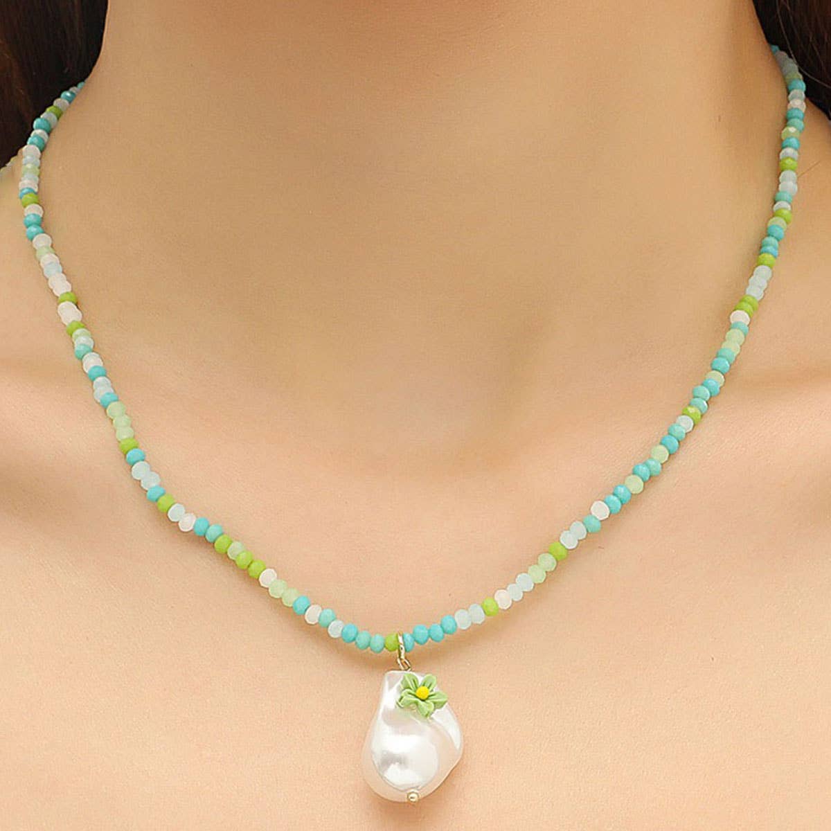CRYSTAL PENDANT BEADED NECKLACE