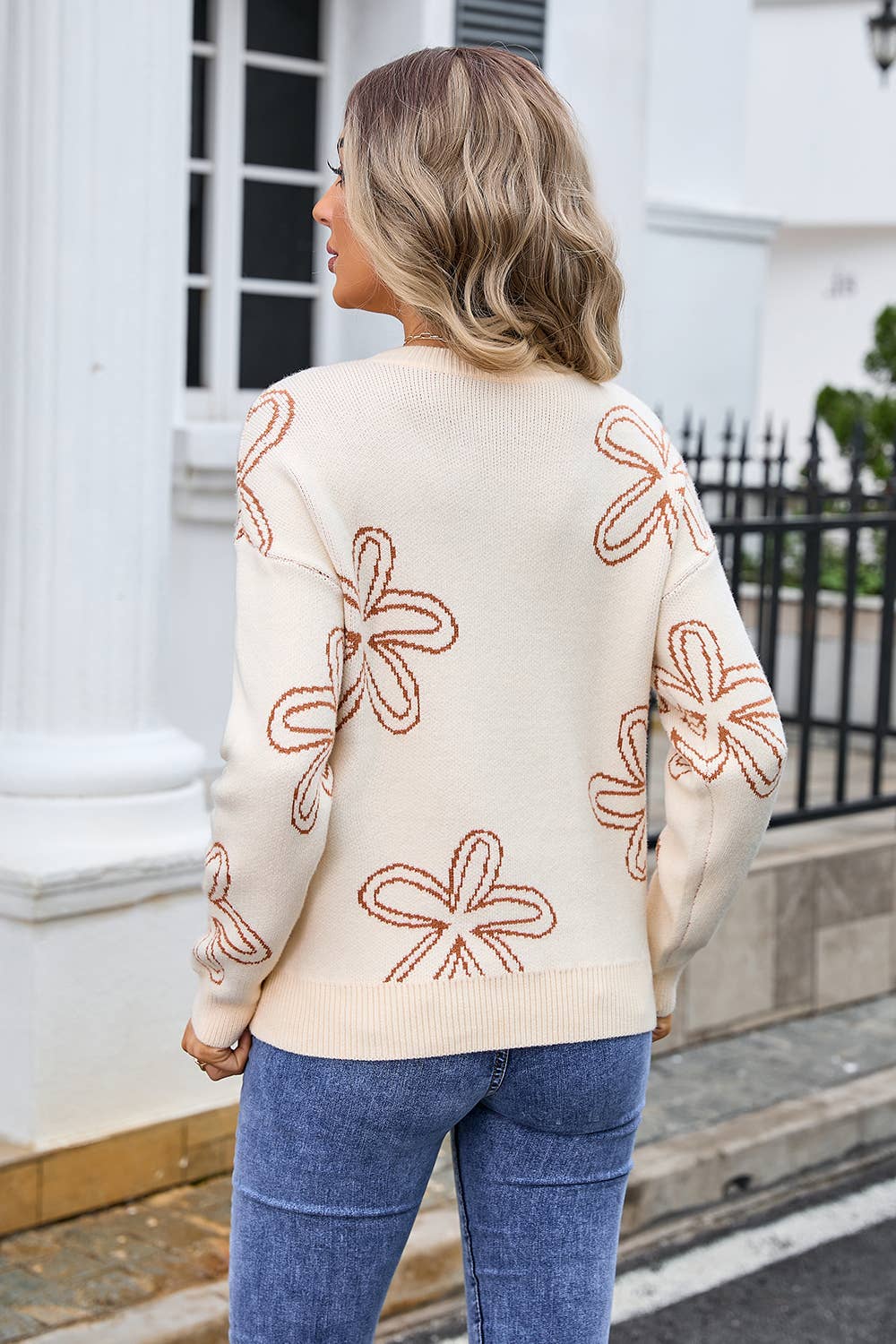 FLORAL LONG-SLEEVED CREW NECK PULLOVER SWEATER