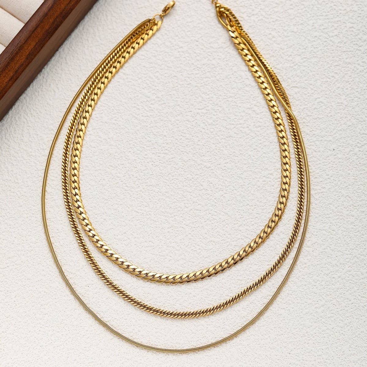 FASHIONABLE THREE-LAYER SNAKE BONE CHAIN NECKLACE