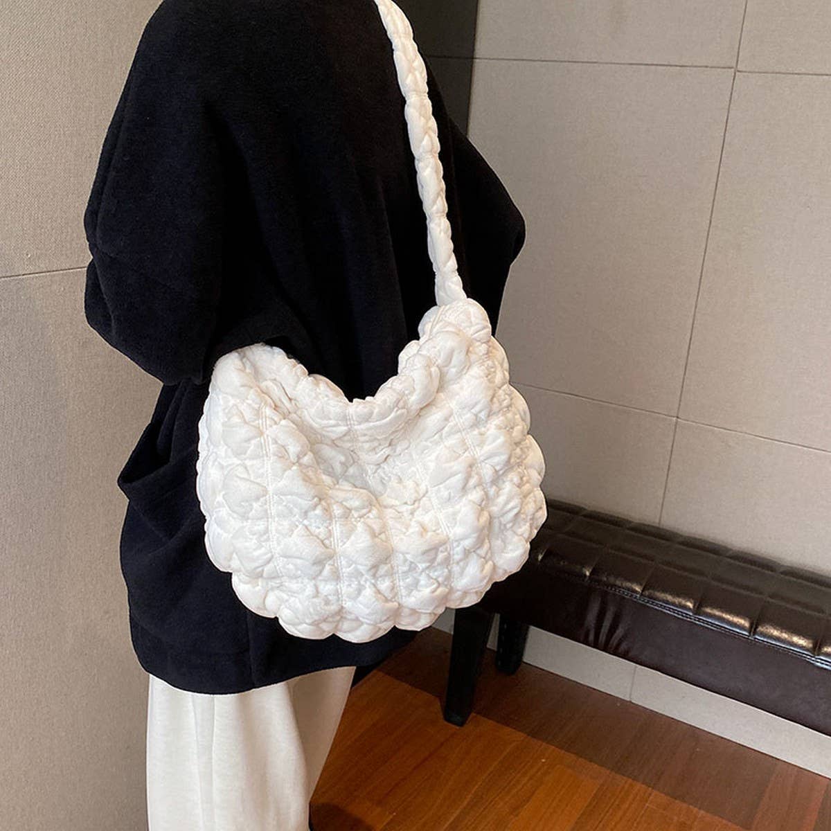 Velvet Puffy Cloud Shoulder Crossbody Bag_ WMBG6936-023