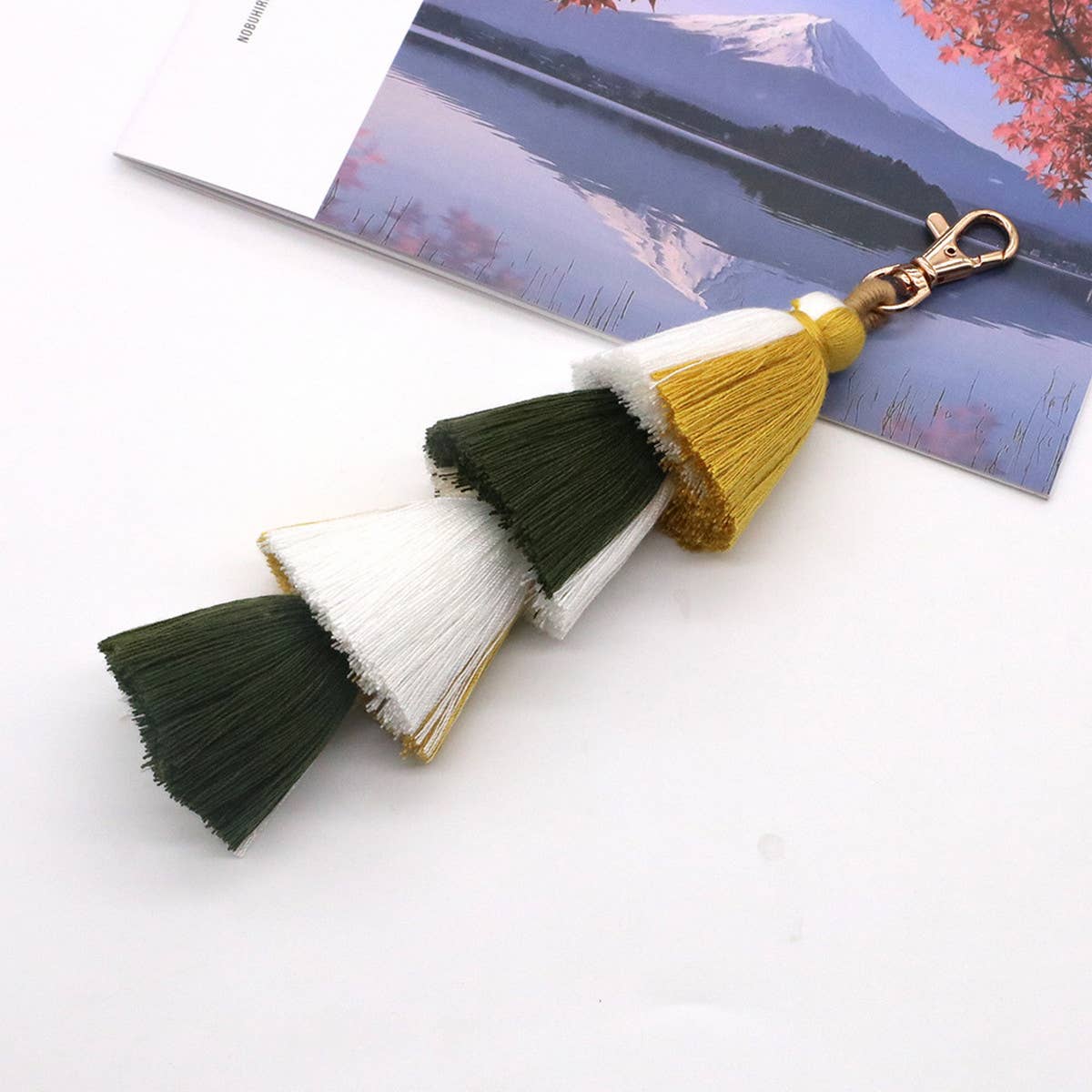 MIXED COLOR TASSEL PENDANT KEYCHAIN