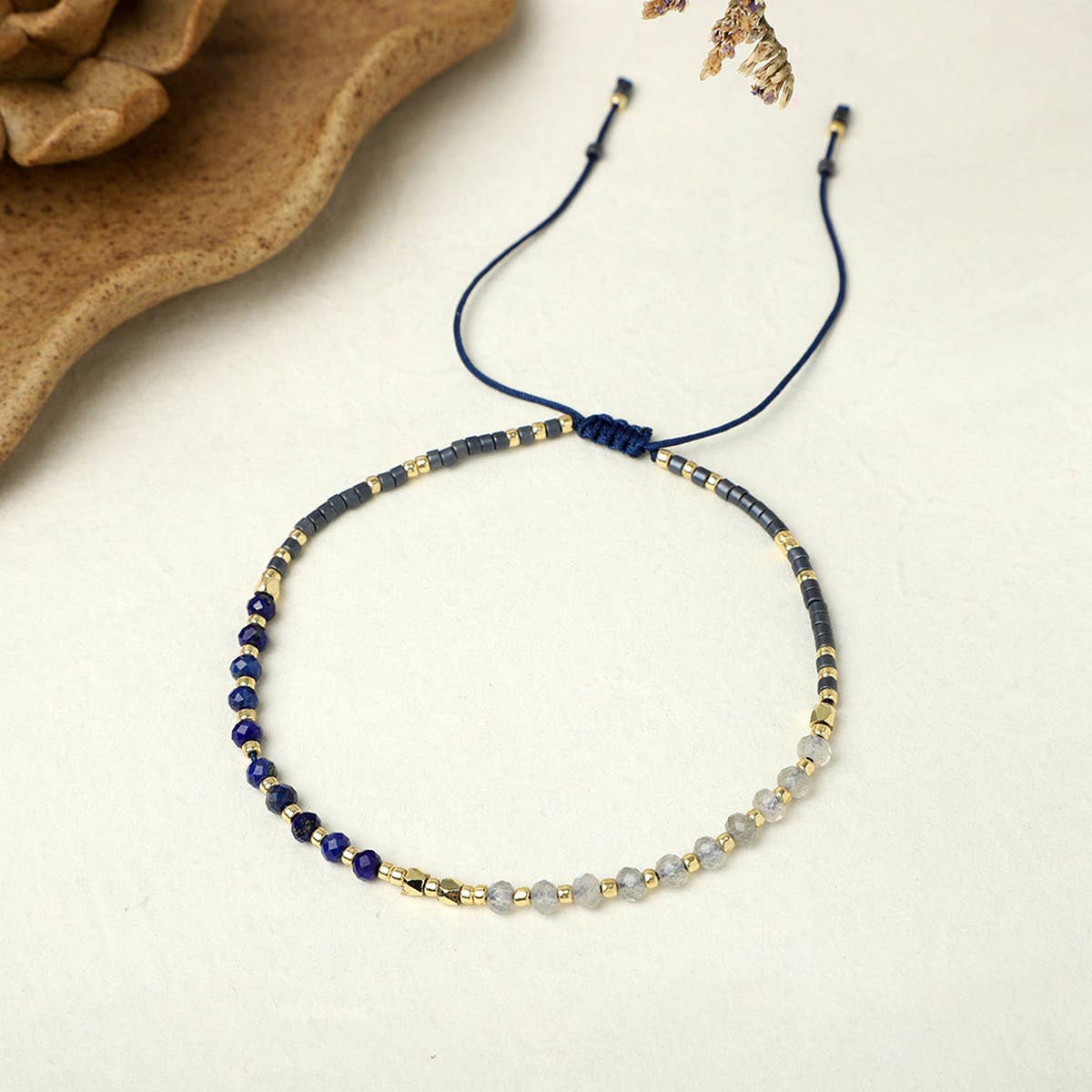 CWAJE4564_HAND WOVEN SEMI-PRECIOUS STONE BRACELET