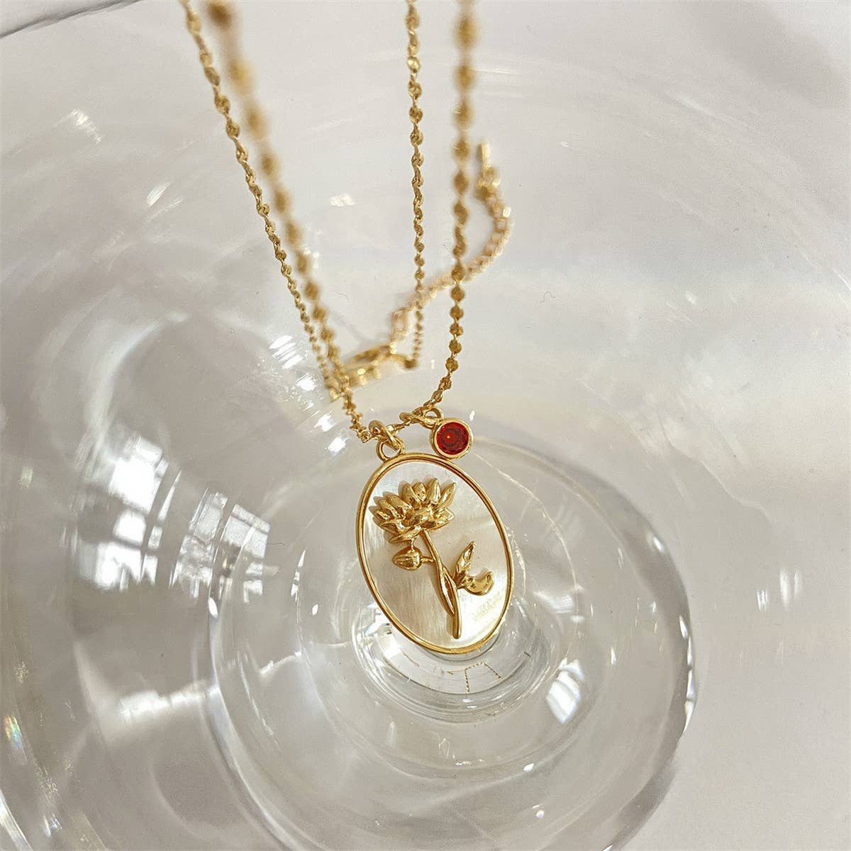 DECEMBER THREE-DIMENSIONAL FLORAL OVAL NECKLACE