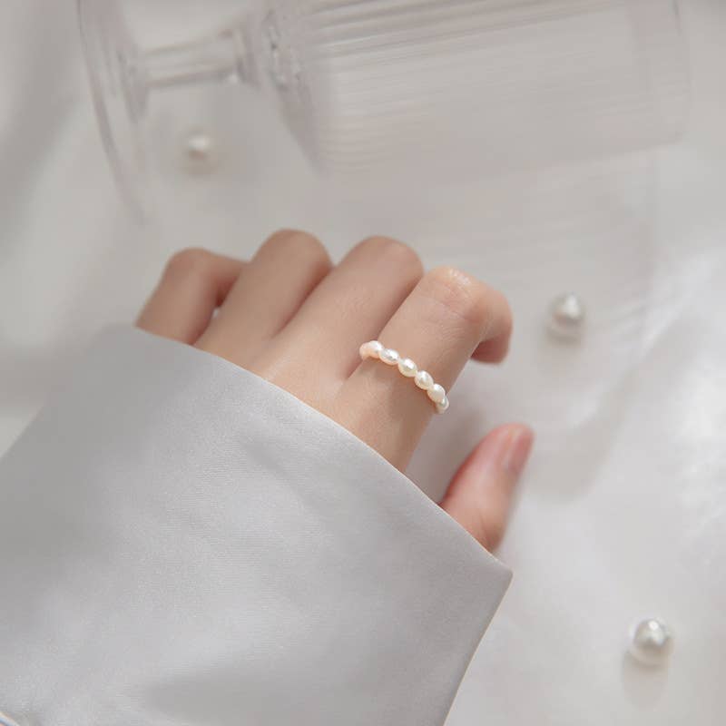 Irregular elastic string beaded pearl tail ring