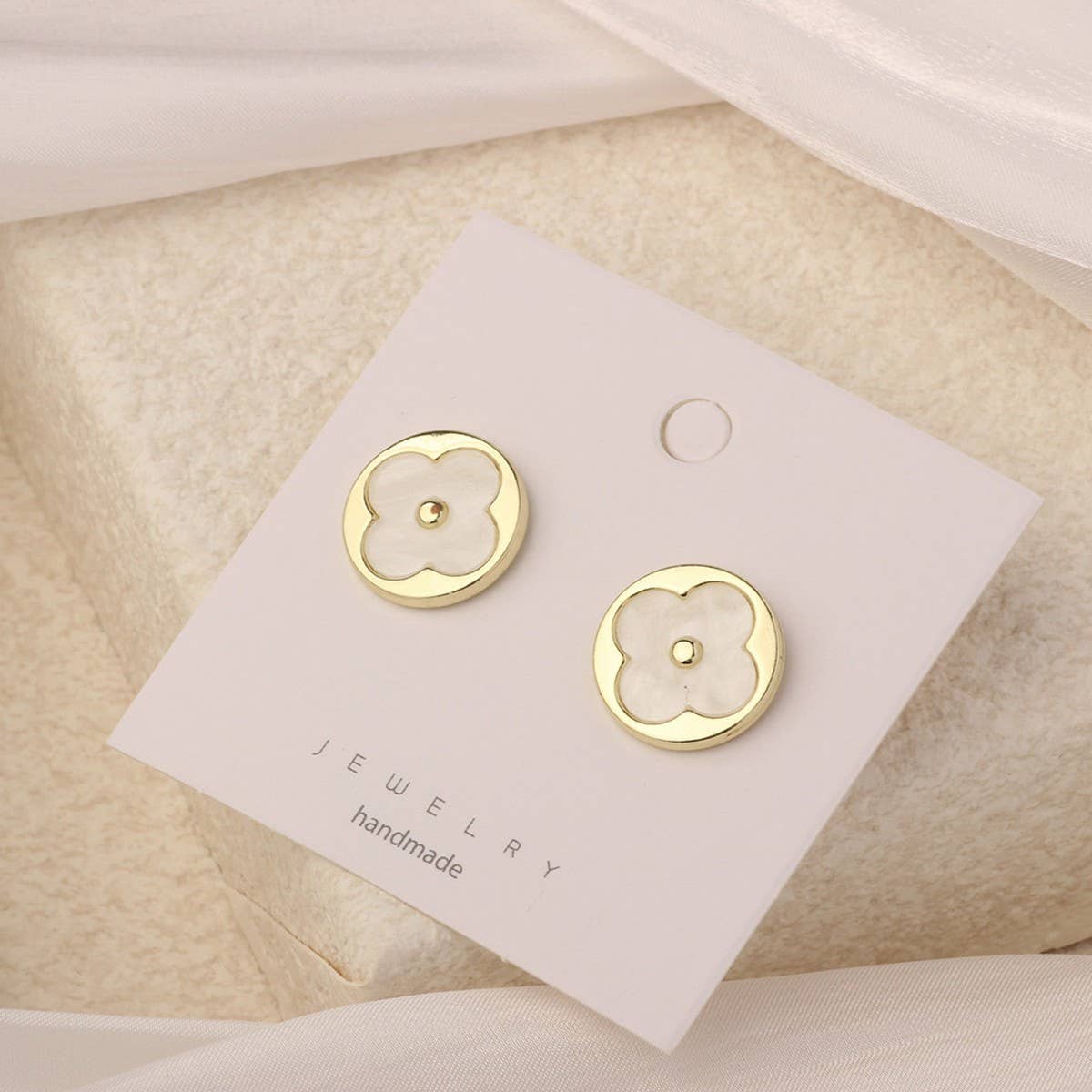 NEW SIMPLE HOLLOW GRID FOUR-LEAF EARRINGS