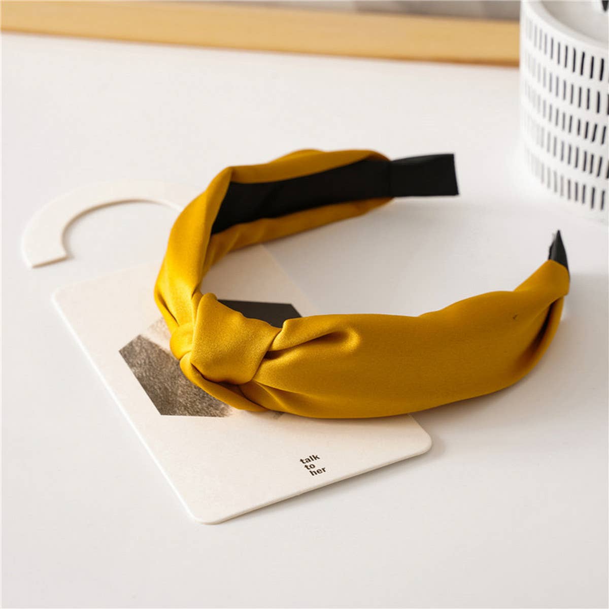 RETRO SATIN KNOTTED HEADBAND_CWAHA0833