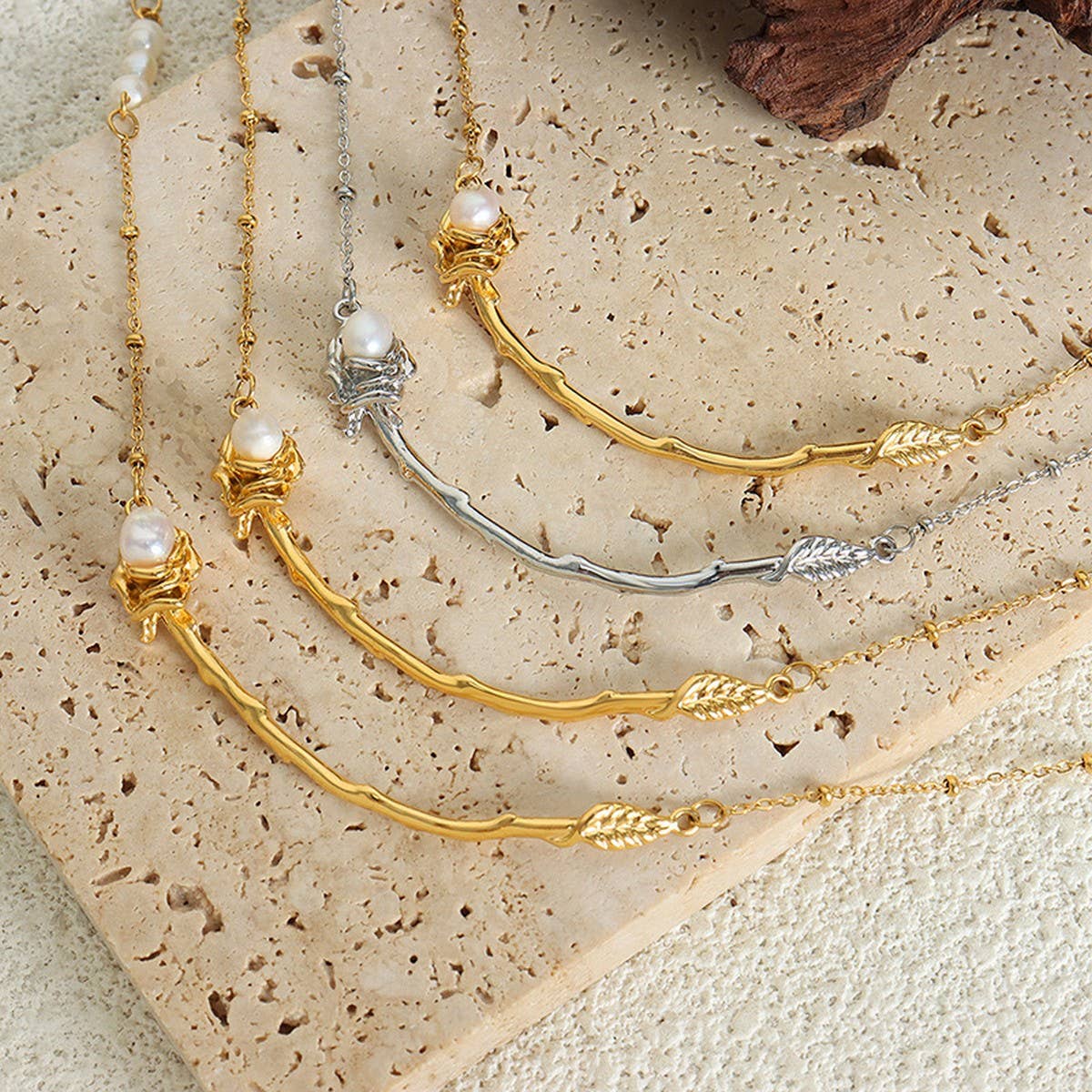 NATURAL FRESHWATER PEARL STAINLESS STEEL NECKLACE