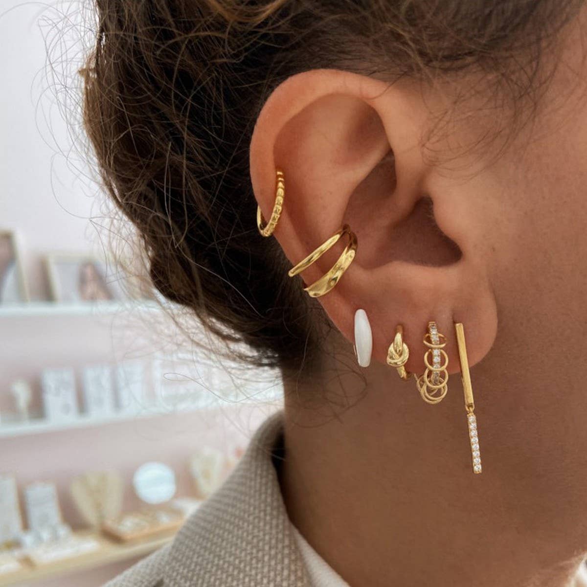 LIGHT LUXURY DIAMOND HOOP EARRINGS
