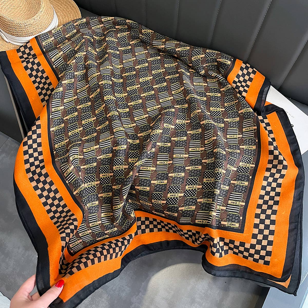 NEW FASHION LETTER CONTRAST COLOR SILK SCARF