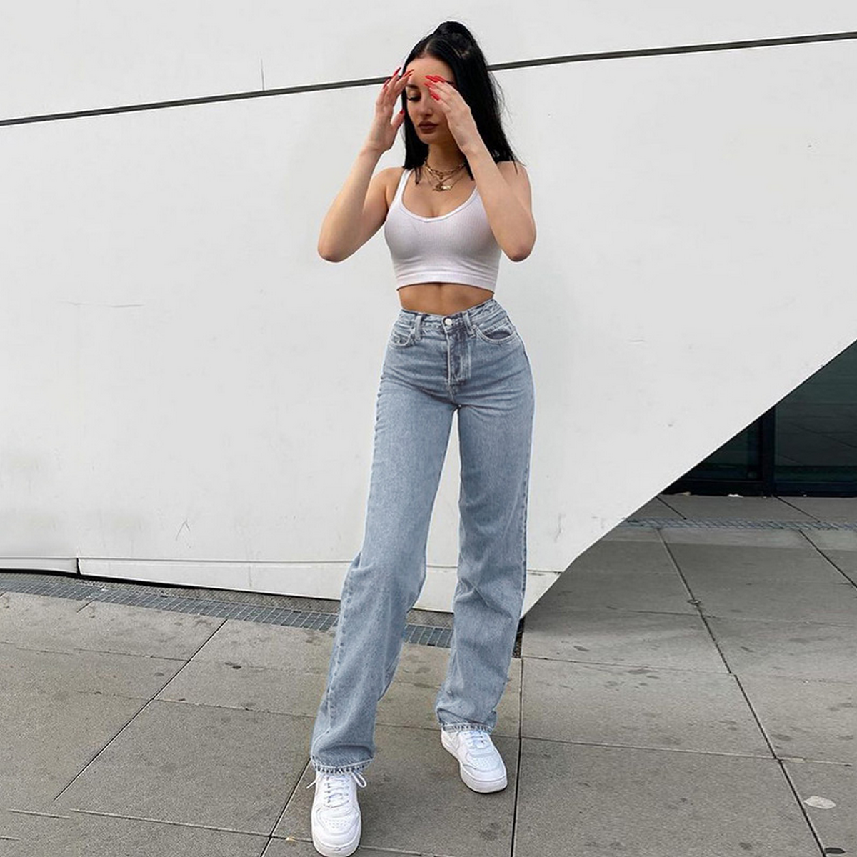 Light Wash Straight Jeans ? Butterfly Print