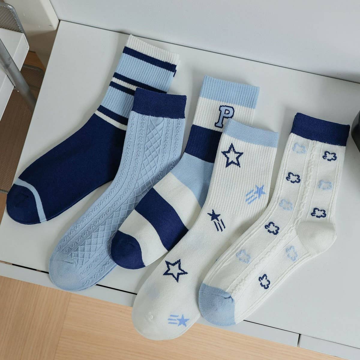 WOMEN'S NEW BLUE FRESH LETTERED MID-TUBE SOCKS