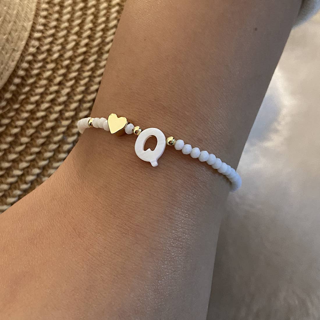 26-letter shell beaded bracelet