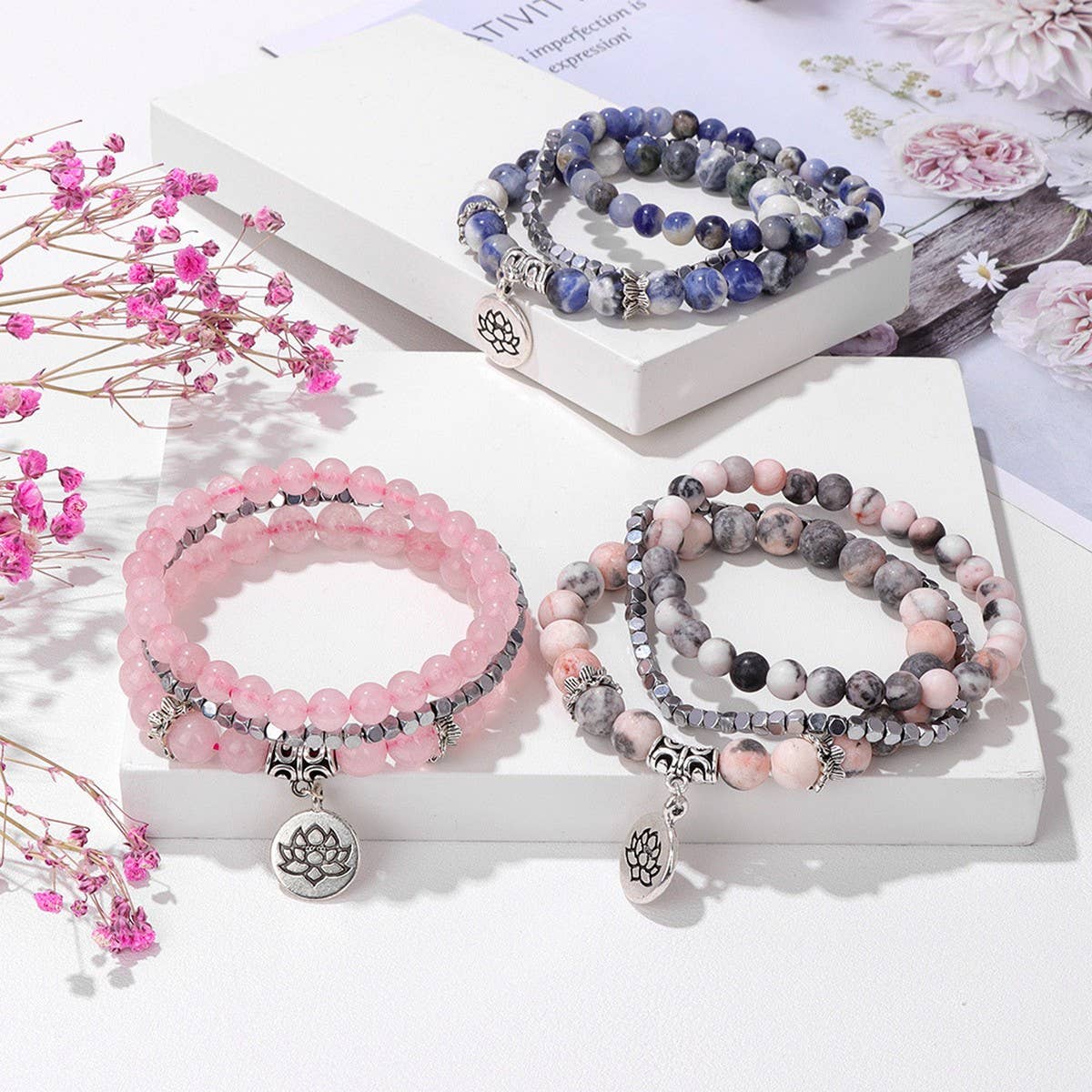 CWAJE4221_NATURAL STONE LOTUS PENDANT THREE-LAYER BRACELET