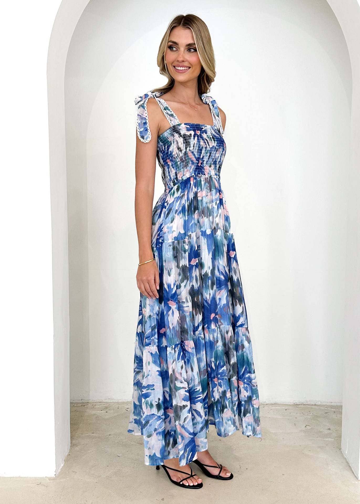 Floral print tie-back waist ruffled hem dress