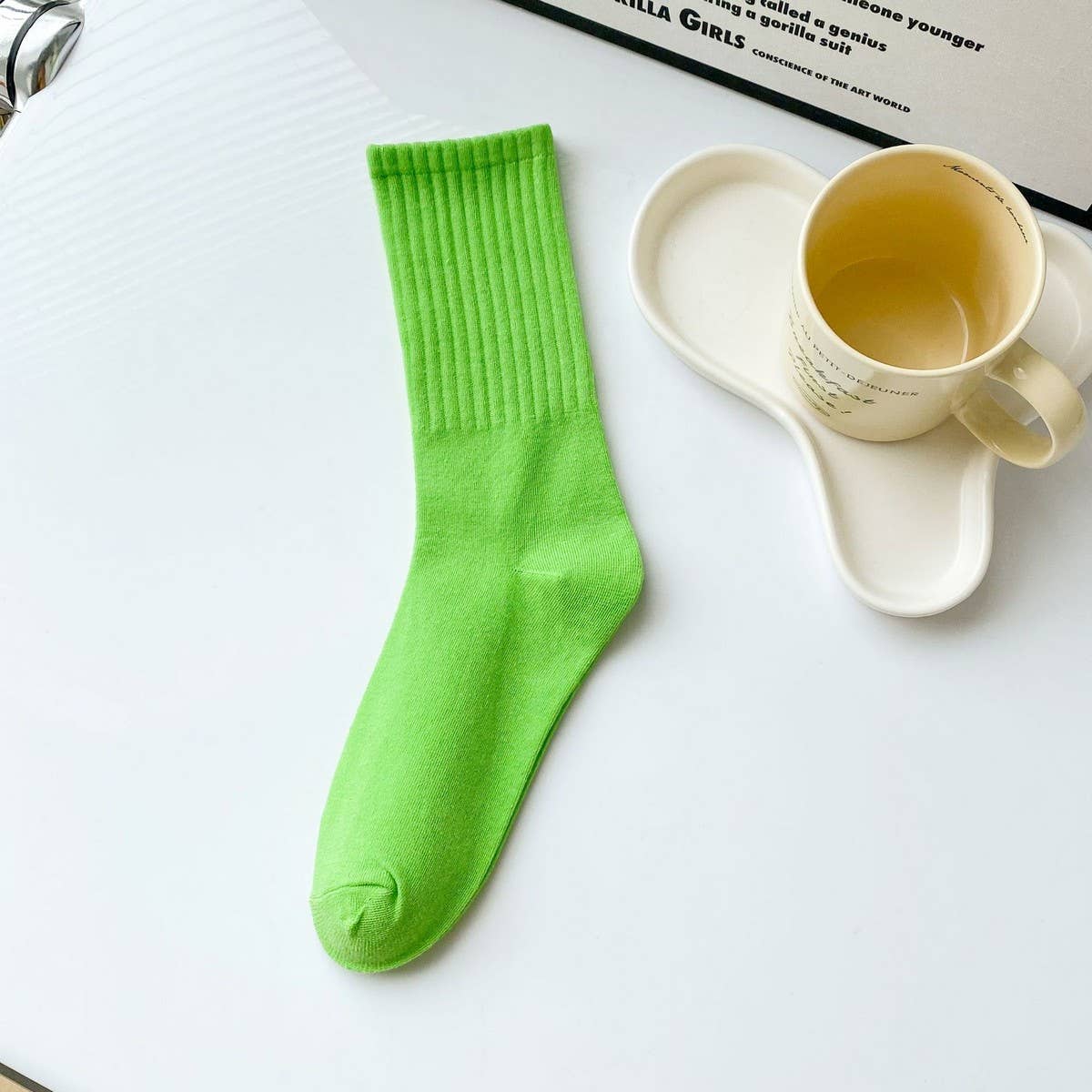 NEW SOLID COLOR CASUAL WOMEN'S MID-CALF SOCKS_CWMS1402