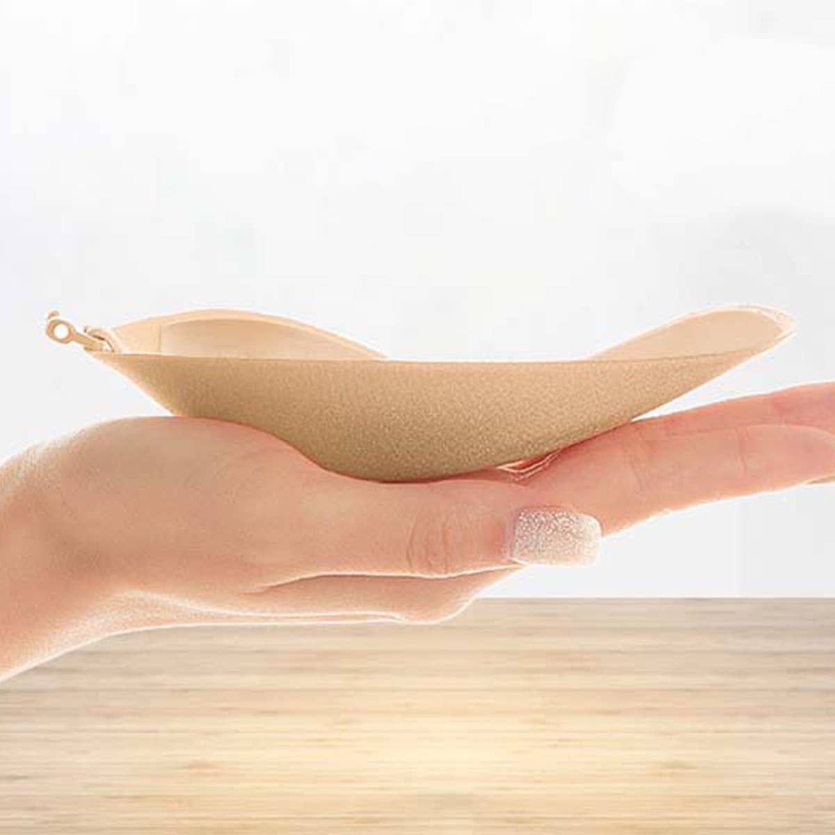 INVISIBLE STRAPLESS BREAST PATCH