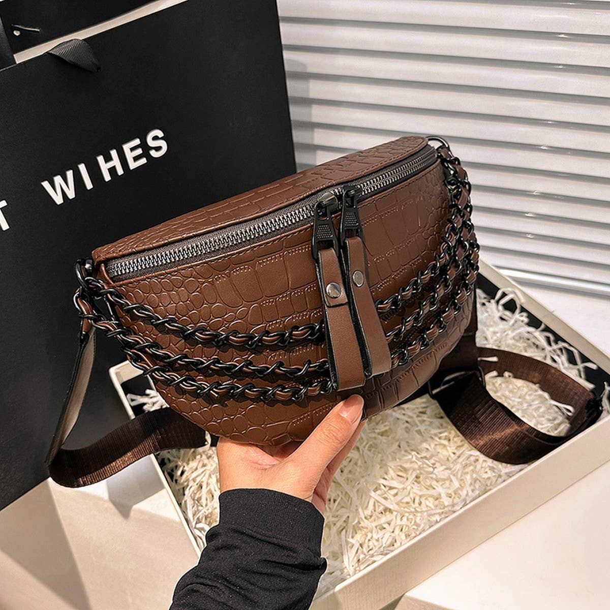 VERSATILE CHAIN FASHION CHEST BAG_CWAB2085
