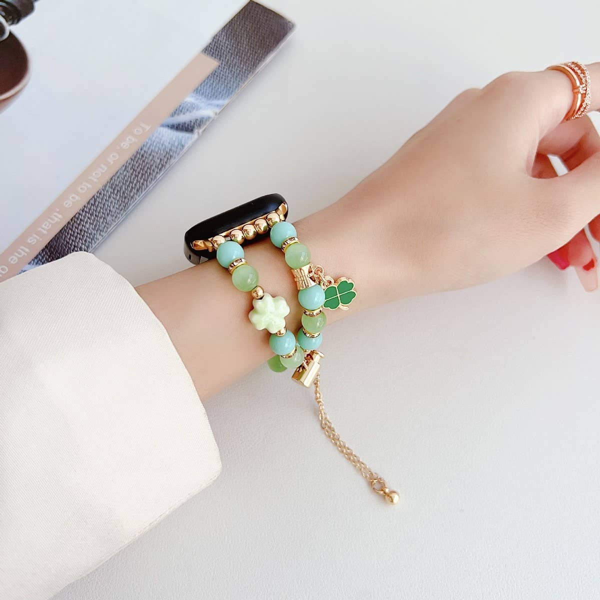 APPLE WATCH9-1 FOUR-LEAF CLOVER CAT'S EYE BEADSTRAP_CWWW0063