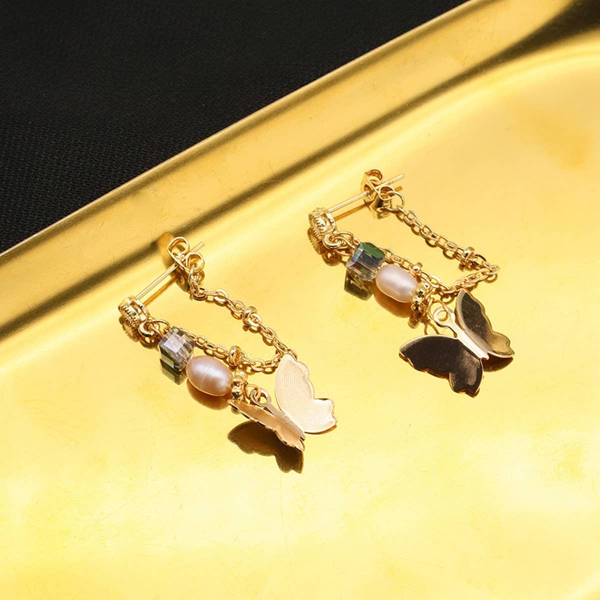 NEW SILVER NEEDLE BUTTERFLY TEMPERAMENT EARRINGS