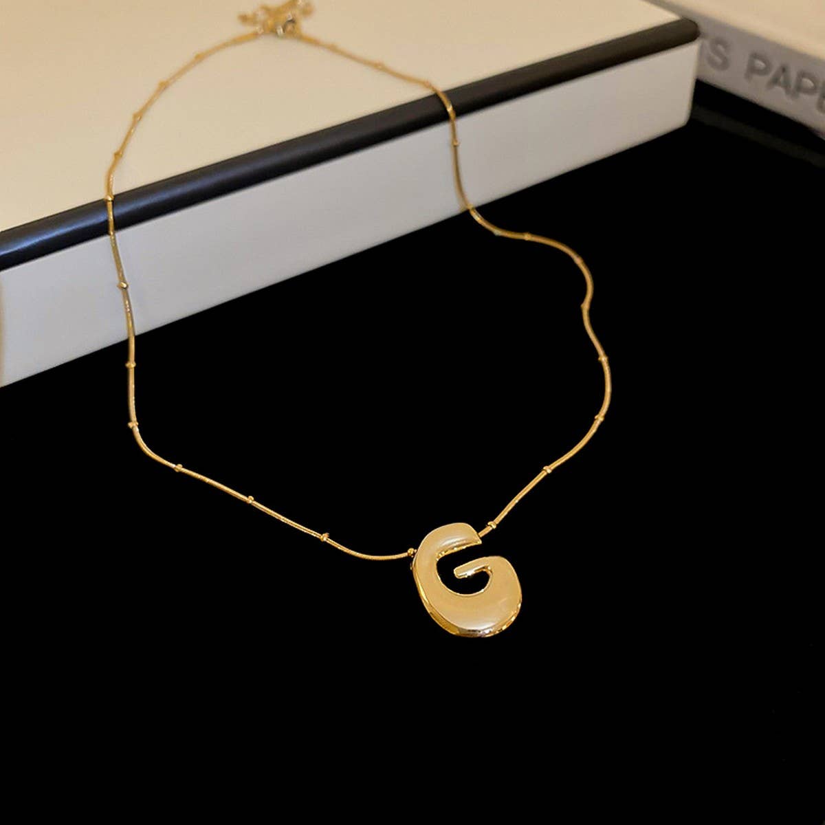 NEW LETTER PENDANT, NICHE TEMPERAMENT NECKLACE