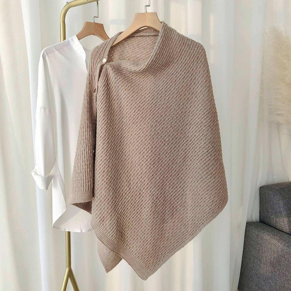 NEW KNITTED CAPE BUCKLE SHAWL