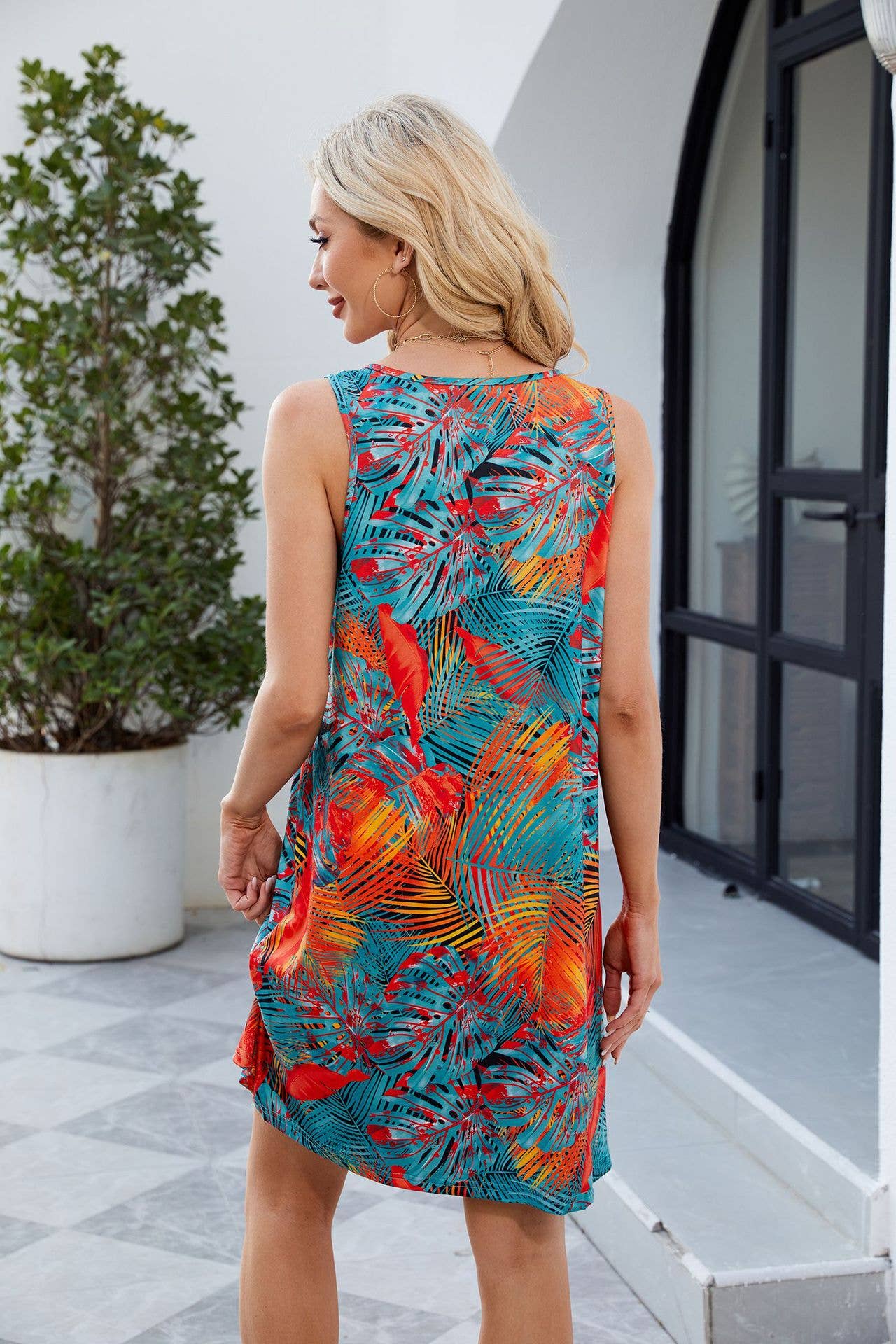 Floral print V-neck sleeveless tank dress