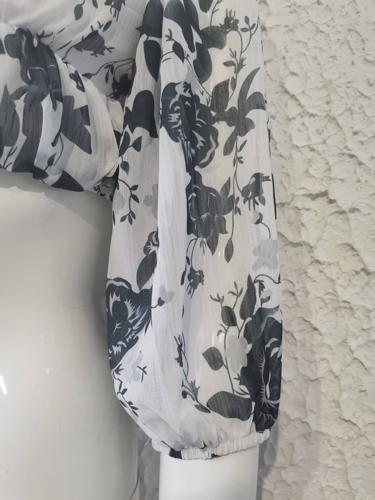 Floral puffed sleeve chiffon crop top