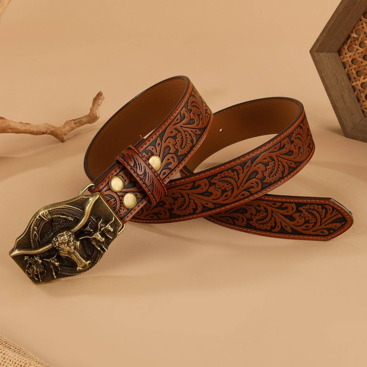 VINTAGE EMBOSSED BELT ENGRAVED BULL HEAD STYLE BELT