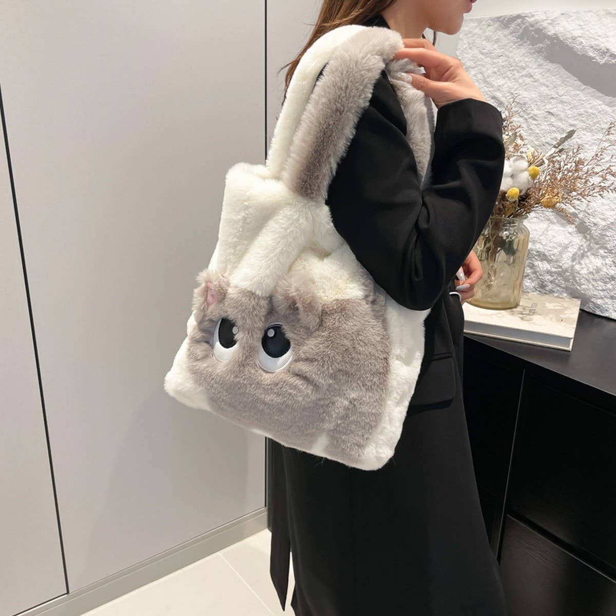 WINTER CAT CARTOON PATCHWORK EMBROIDERY PLUSH BAG_CWAB3916