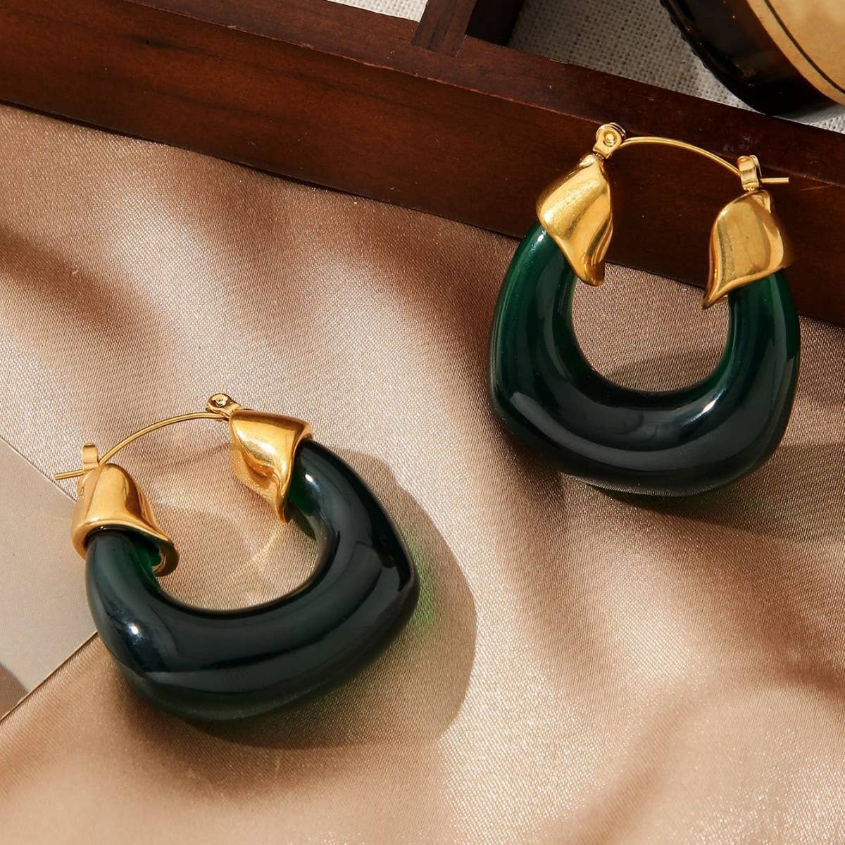 RETRO STYLE STAINLESS STEEL GOLD-PLATED EARRINGS