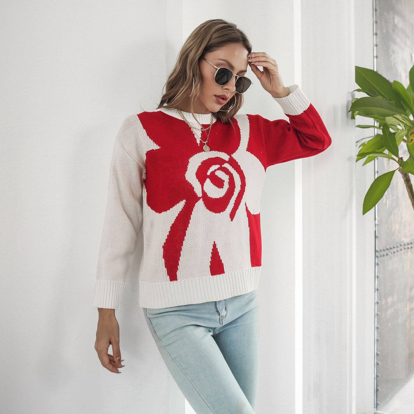 Floral jacquard long-sleeved sweater