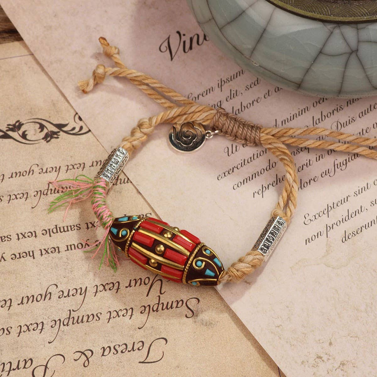 RETRO ETHNIC STYLE HAND-WOVEN TASSEL BRACELET_CWAJE3962