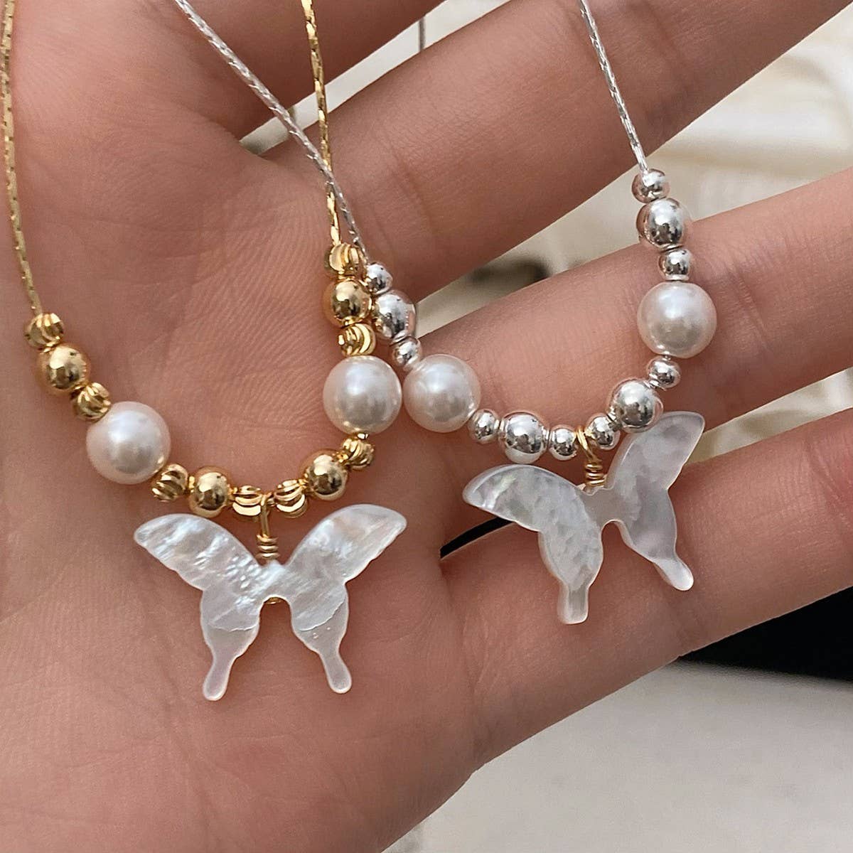 NEW HIGH-END BUTTERFLY PENDANT NECKLACE FOR WOMEN