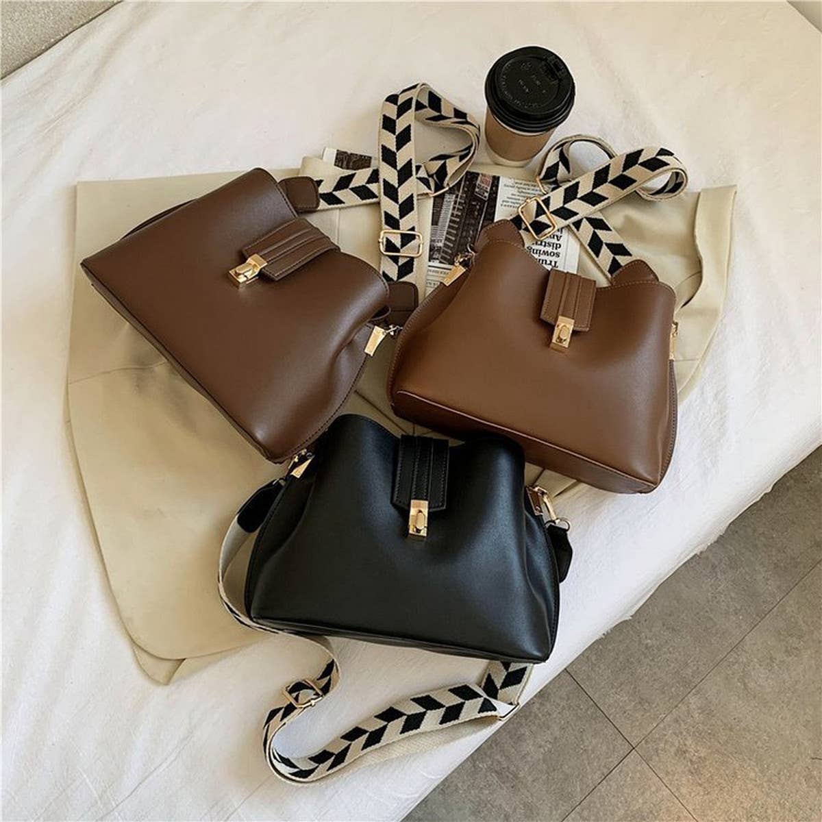 WOMEN RETRO SHOULDER BUCKET BAG_CWAB1552