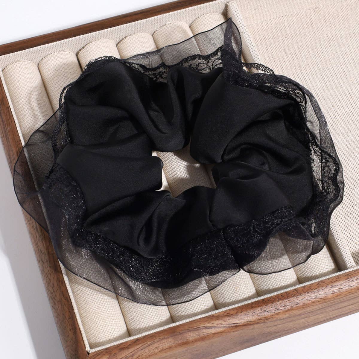 HIGH-END RETRO LACE HAIR TIE