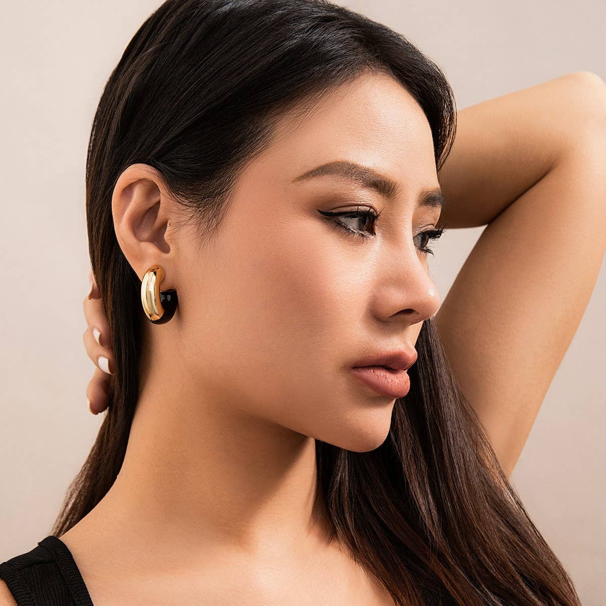 MINIMALIST AND PERSONALIZED MAILLARD RETRO EARRING