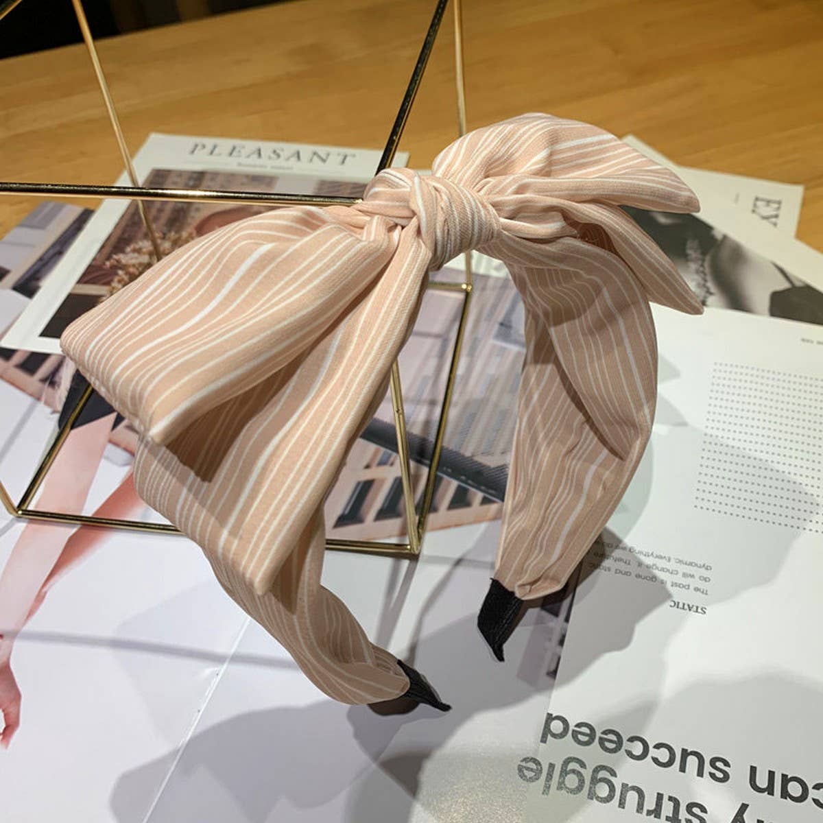 BOW-KNOT WIDE-BRIMMED FRESH STRIPED HEADBAND_CWAHA2566