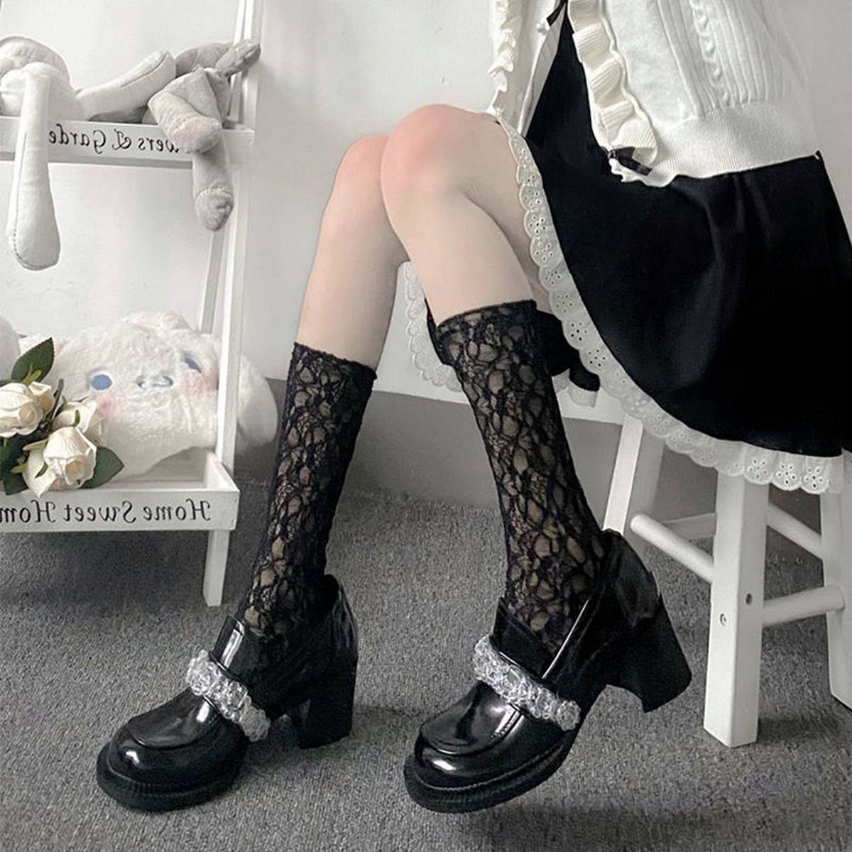 MESH ULTRA THIN MEDIUM LENGTH LACE STOCKINGS