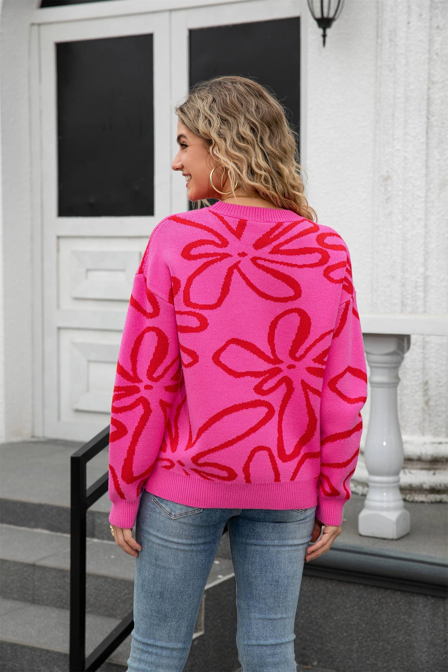 Flower-contrasting color loose knitted sweater