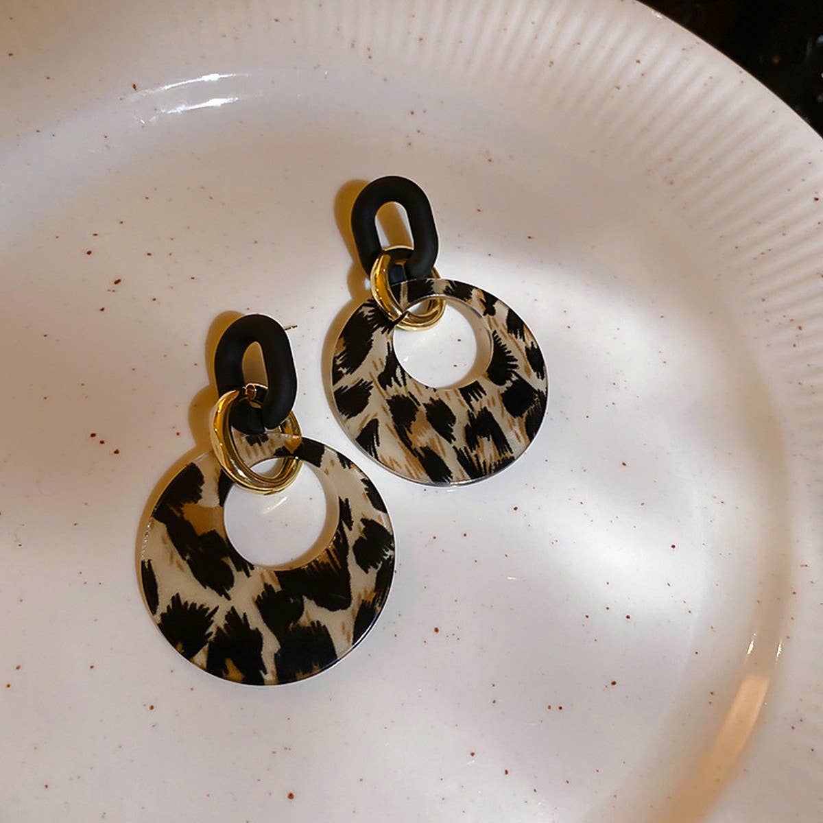 GEOMETRIC CIRCLE RETRO VERSATILE EARRINGS