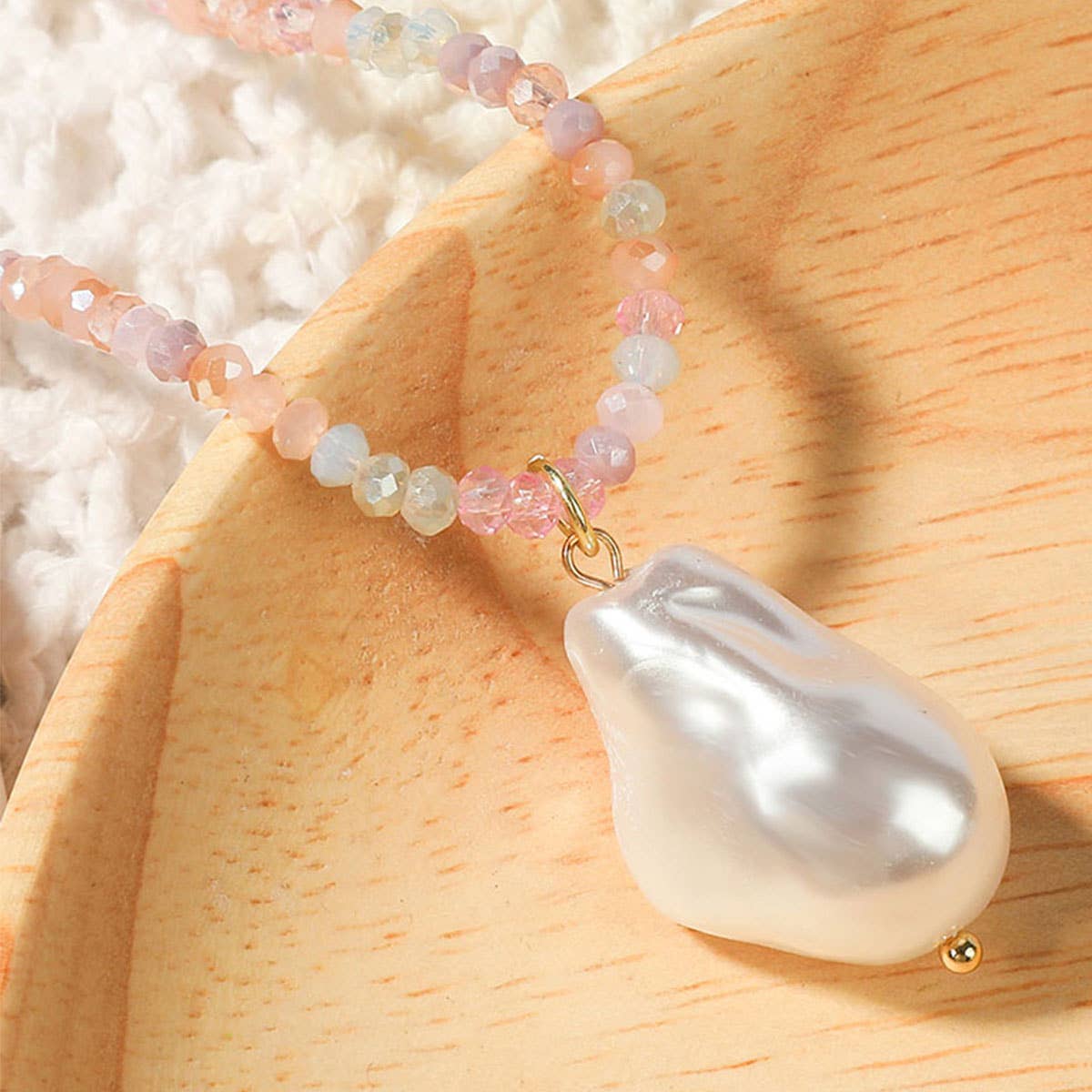 CRYSTAL PENDANT BEADED NECKLACE