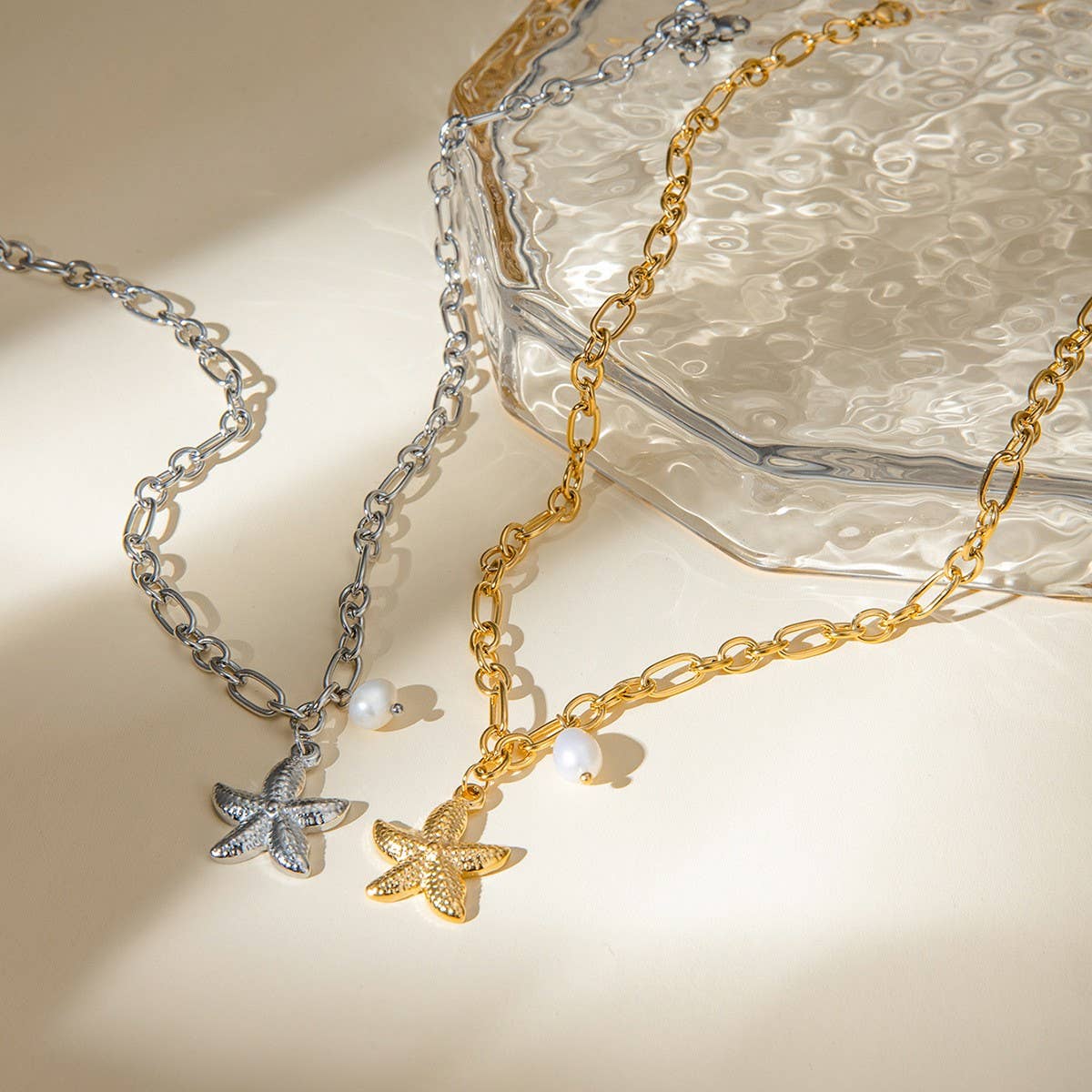DELICATE STARFISH PEARL PENDANT NECKLACE