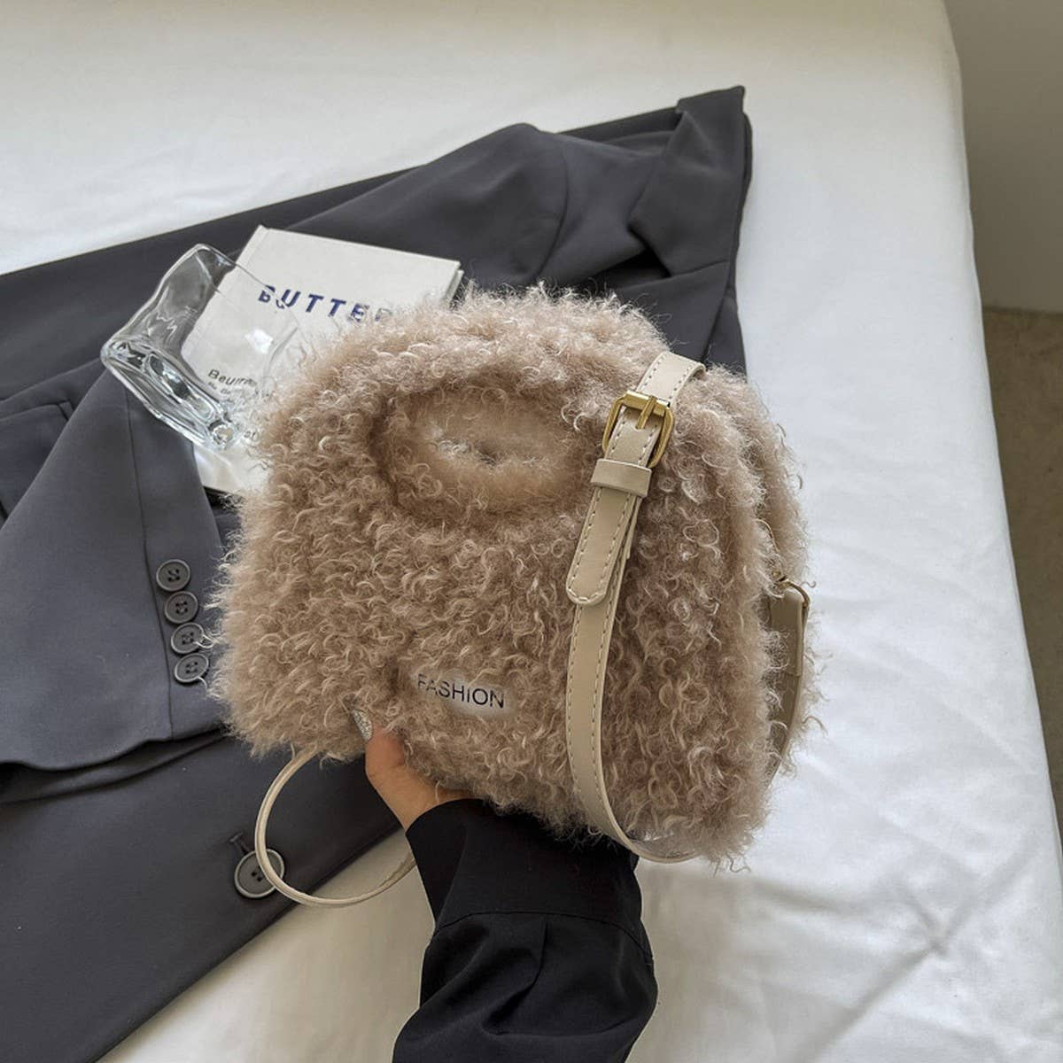 WINTER ONE-SHOULDER CROSSBODY LAMB WOOL PLUSH BAG_CWAB3968