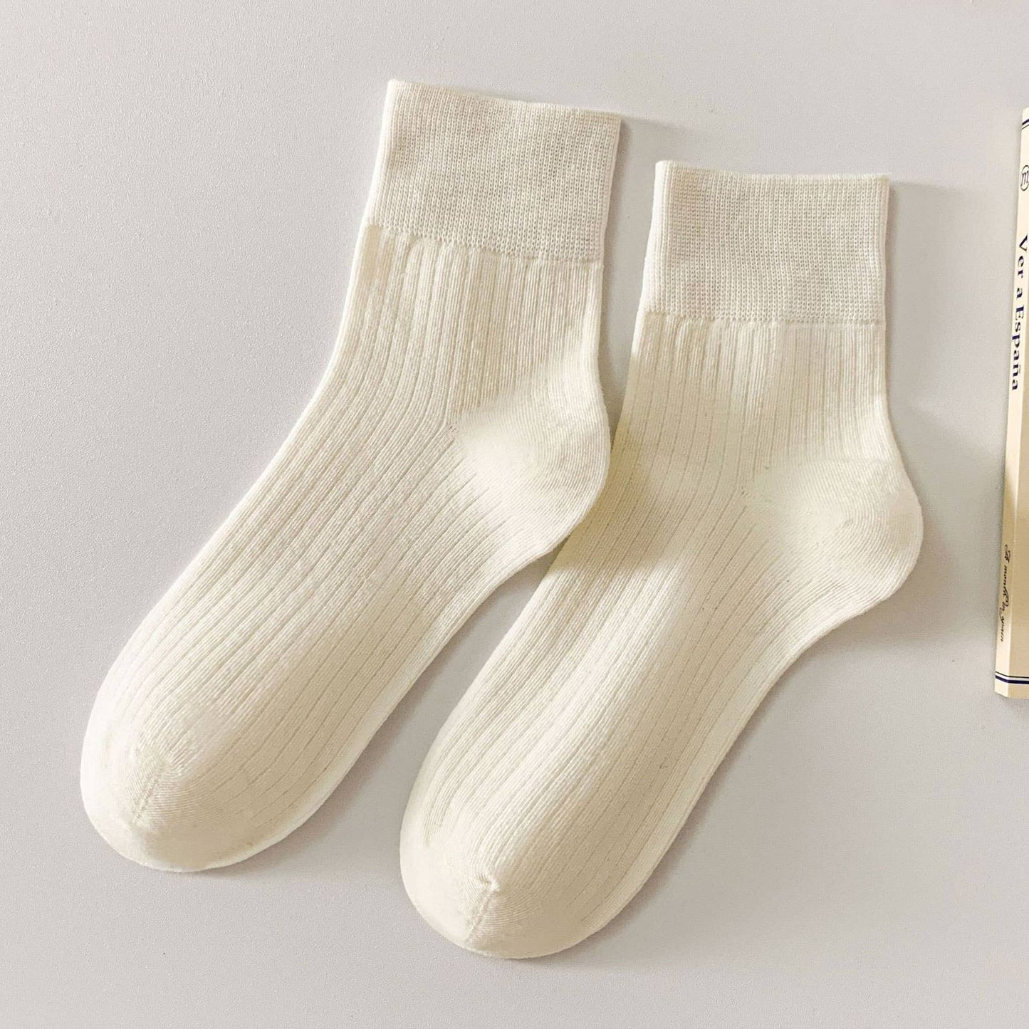 Simple Style Solid Cotton Crew Socks For Womens_CWMS1373