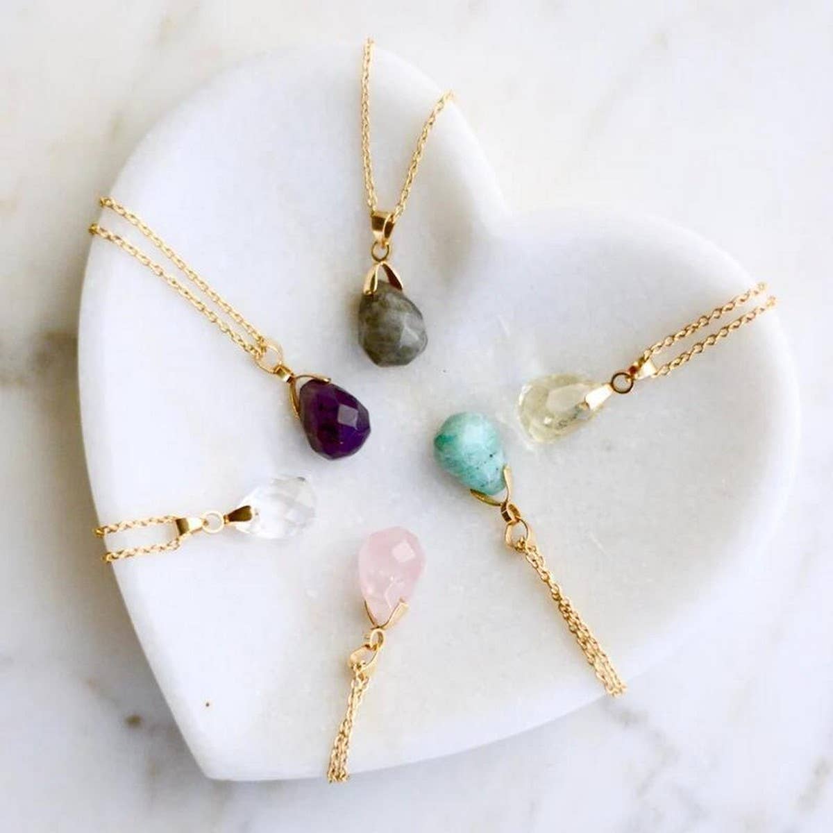FASHIONABLE NATURAL STONE CRYSTAL PENDANT NECKLACE