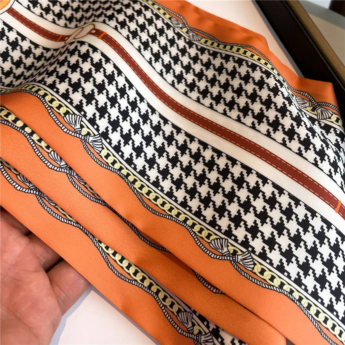 FASHIONABLE AND VERSATILE DOUBLE-LAYER HEAD SCARF_CWASC1513