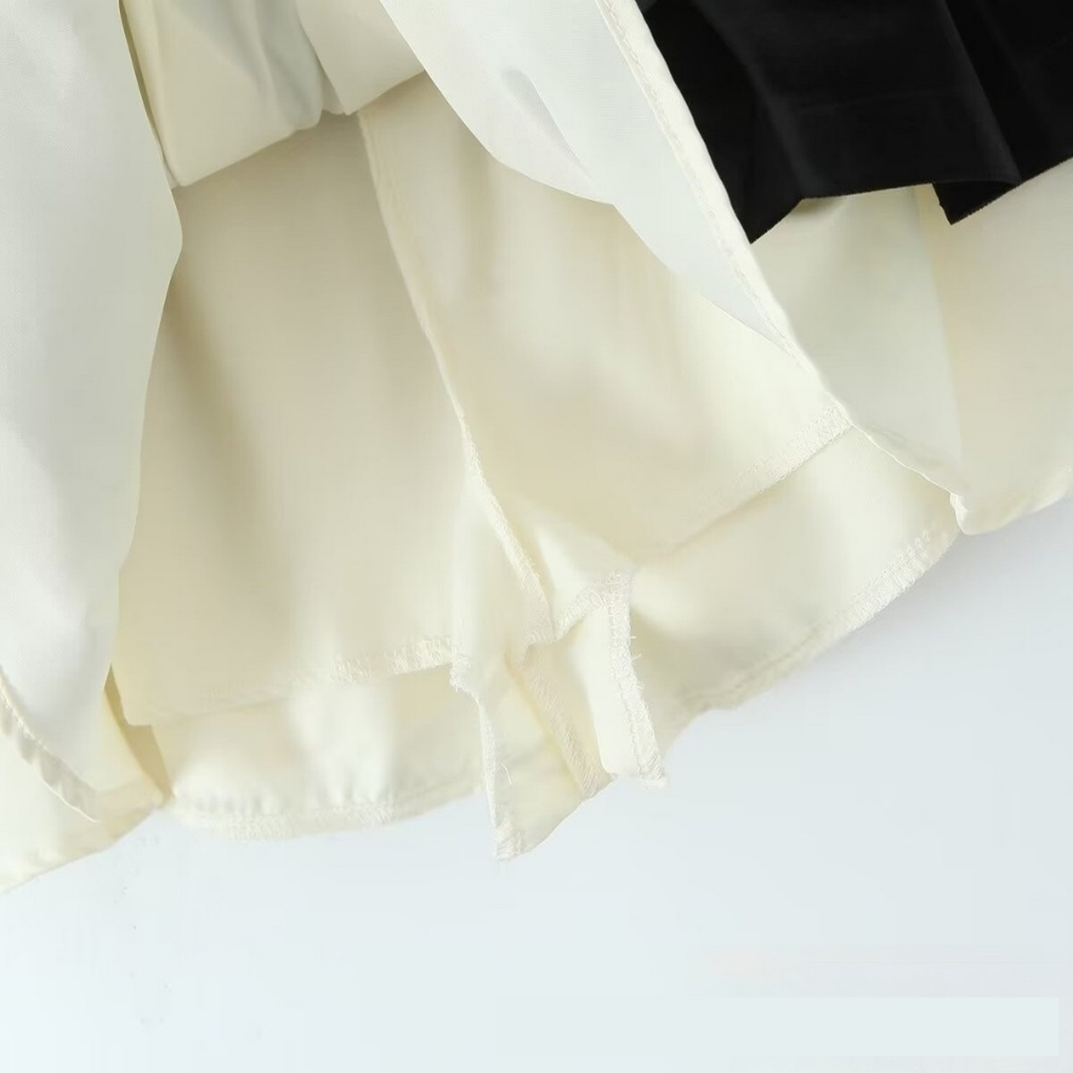 Women?™s Velvet Panel Pleated Skirt, Casual Look_CWDSD8339