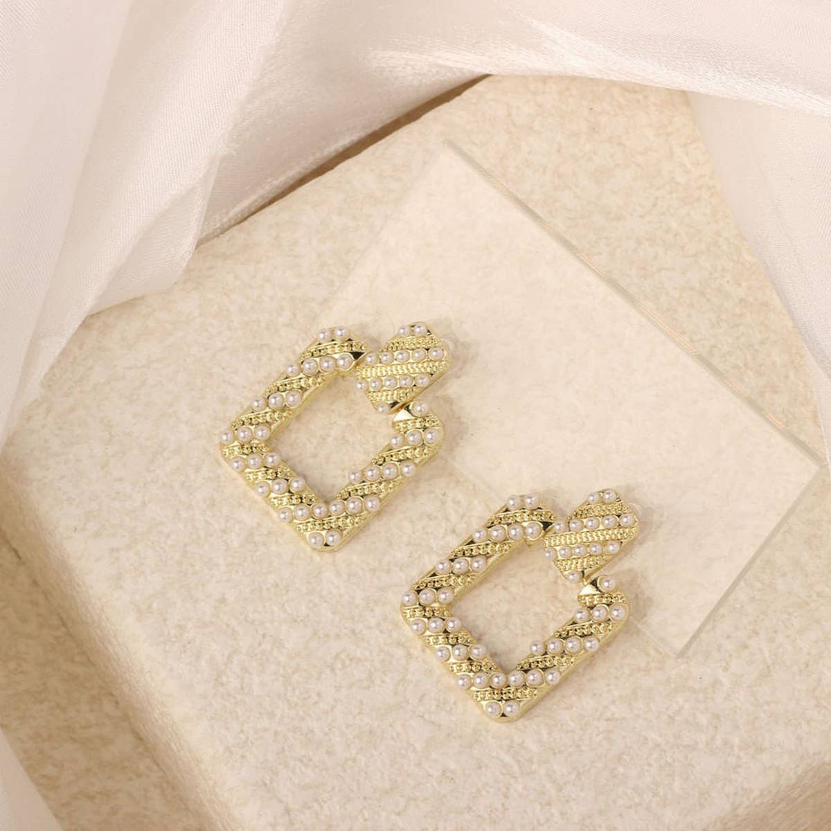 NEW SIMPLE HOLLOW FLOWER ENAMEL EARRINGS