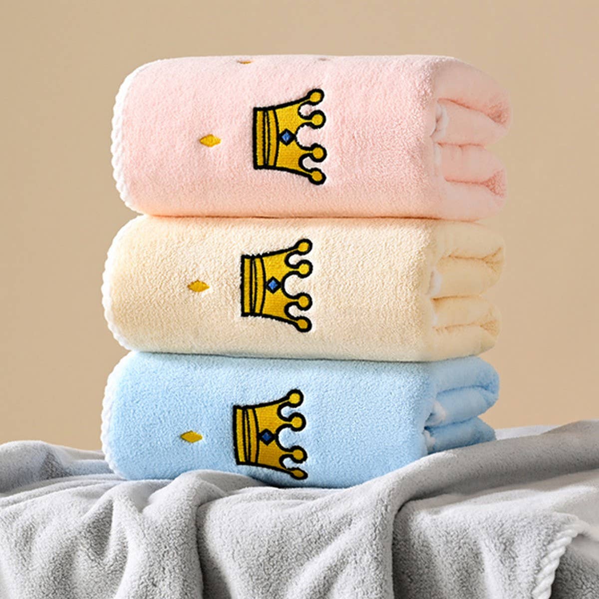 EMBROIDERED THICK CORAL FLEECE BATH TOWEL SET