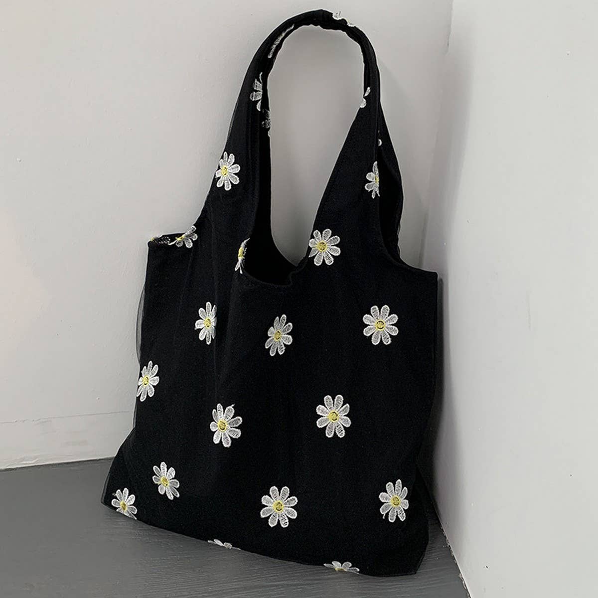 CANVAS WITH BEAUTIFUL BUTTERFLY EMBROIDERY_CWAB2040